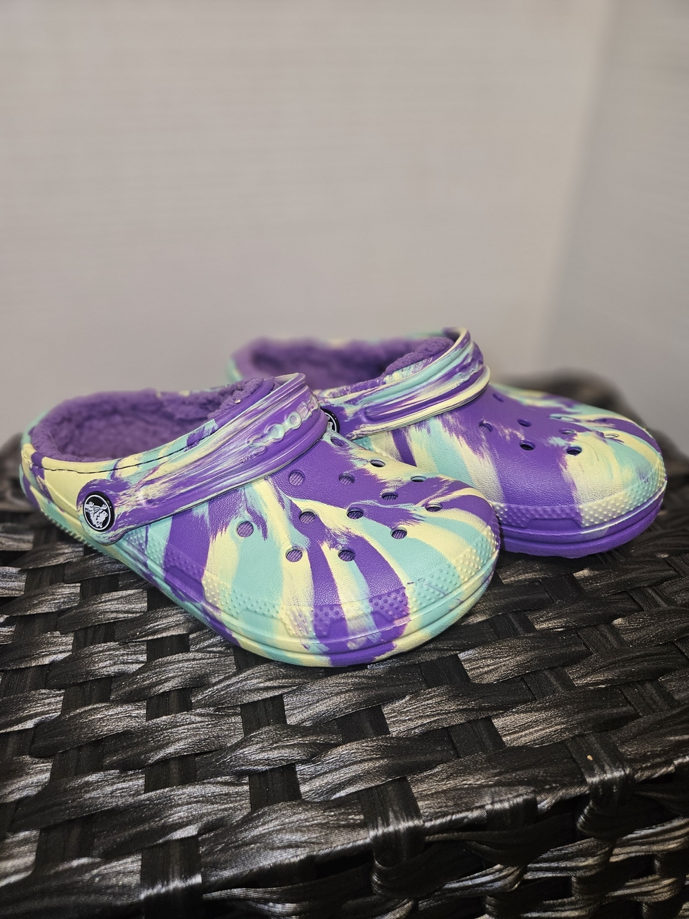 CROCS Kids Tie-Dye Purple, Teal & Yellow Fleece-Lined Clogs